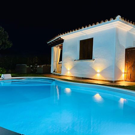 Villa Nadia Con Piscina Privata Budoni ตาเนาเนลลา ภายนอก รูปภาพ